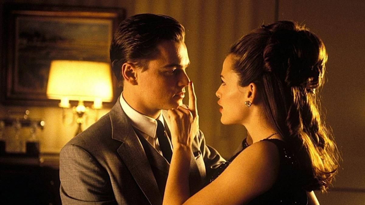 The good times are occasionally expensive, as Abagnale discovers during his tryst with an escort (Jennifer Garner).