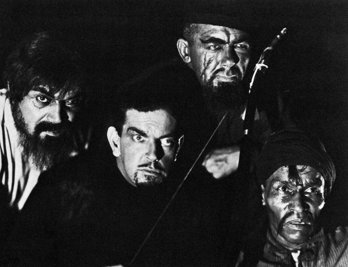 A murderous crew (from left): actors Noble Johnson, Leslie Banks, Dutch Hendrian and Steve Clemente — the hunters.